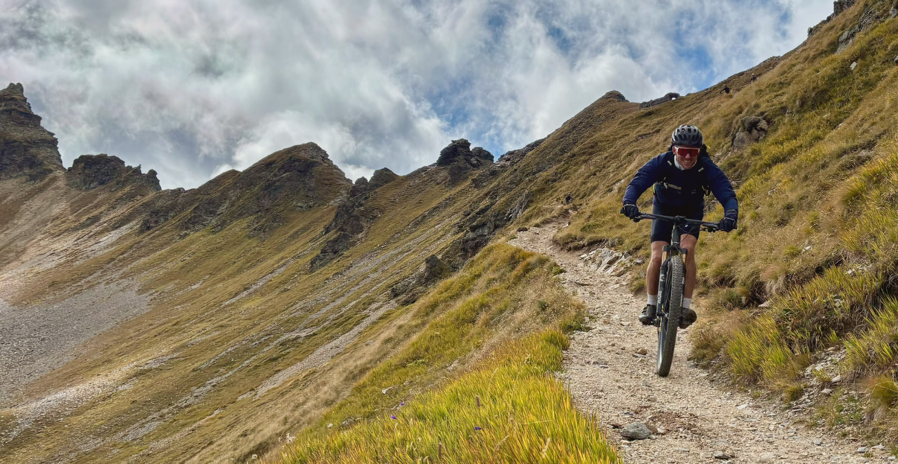 Enkele mountainbiker Bormio 360 trails