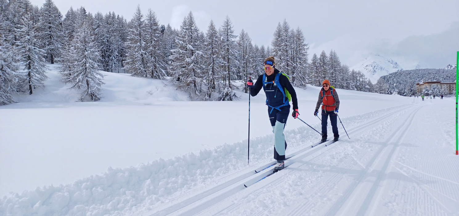 Twee langlaufers in Engadin
