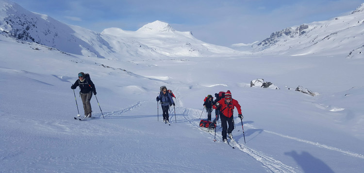 Toerlanglaufen-backcountry-toerskien-vakantie-hutten-tocht-scandinavie