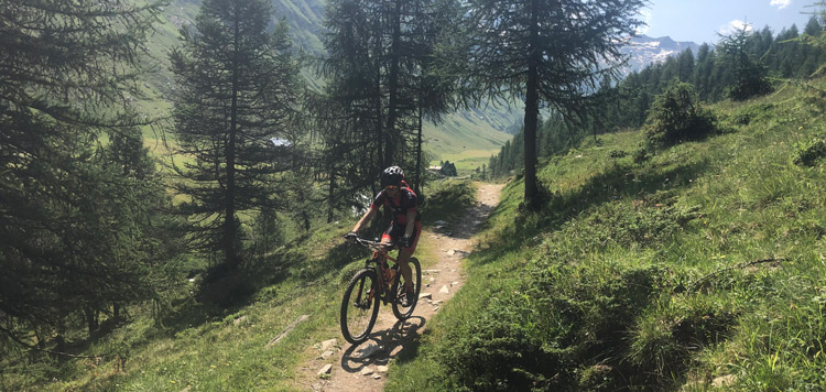 mountainbike-reis-transalp-ischgl-st-moritz-engadin