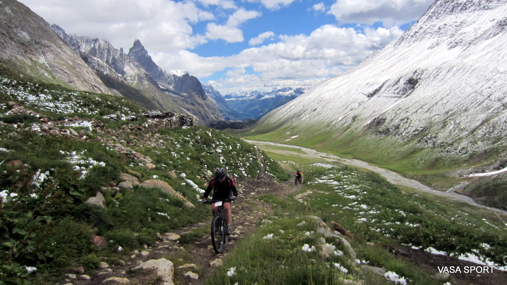 MTB'en rondom de hoogste berg van de Alpen, de Mont Blanc