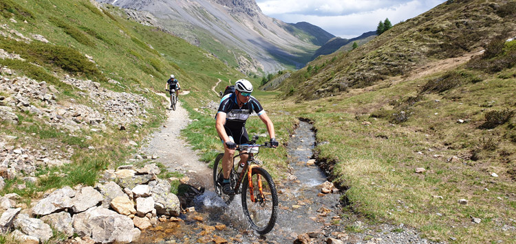 mtb-transalp-tocht-engadin-panorama-afdalen