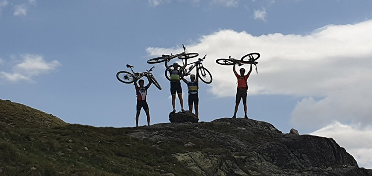 mtb-transalp-tocht-engadin-panorama-afdalen