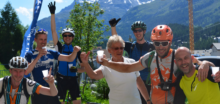 mtb-transalp-tocht-engadin-panorama-afdalen