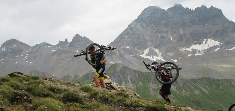 mtb-transalp-tocht-engadin-panorama-ischgl-moritz