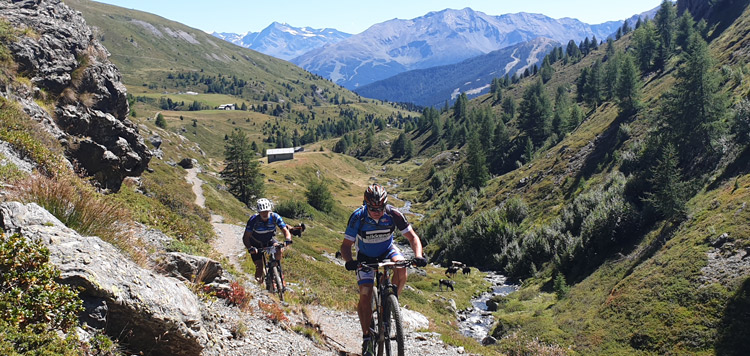 mtb-transalp-tocht-engadin-panorama-ischgl-moritz