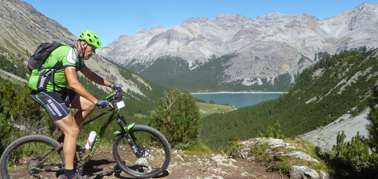 mtb-transalp-tocht-engadin-panorama-ischgl-moritz