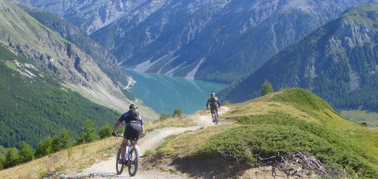 mtb-transalp-tocht-engadin-panorama-ischgl-moritz