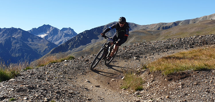 mtb-transalp-tocht-engadin-panorama-ischgl-moritz