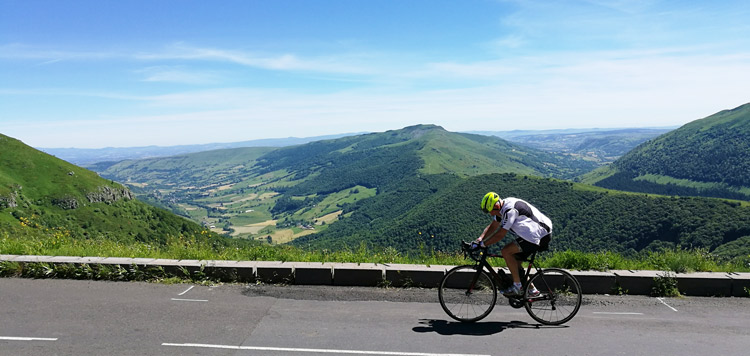 racefiets reis auvergne frankrijk