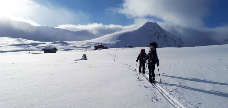 Toerlanglaufen-backcountry-toerskien-vakantie-hutten-tocht-scandinavie