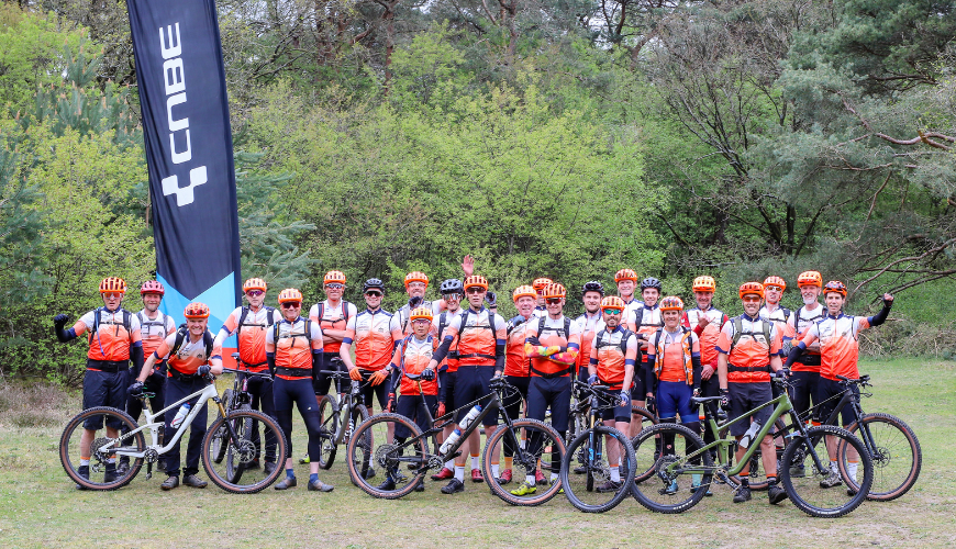 Groepsfoto van de Vasa Sport bikecrew