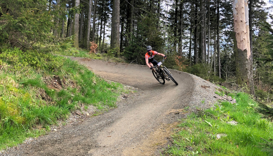 Een fietser op de Hochsauerland Trails