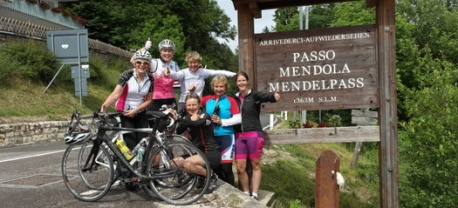 De dames bij de Mendelpass