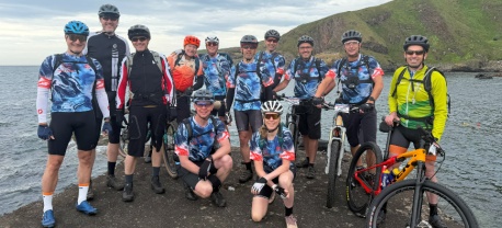 Groepsfoto van de deelnemers aan de Schotland Coast to Coast